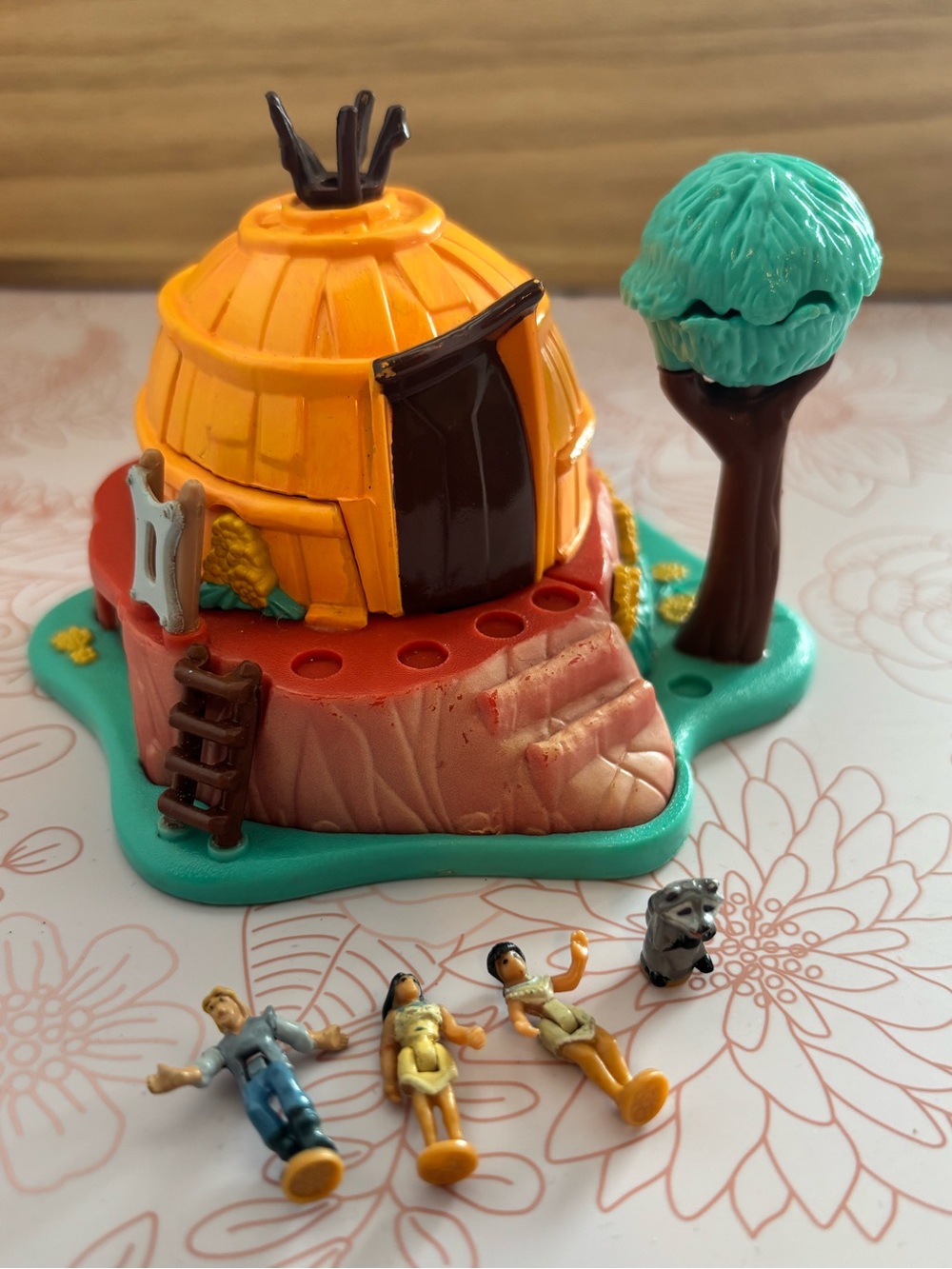 Vintage Rare 1995 Bluebird Disney Polly Pocket Pocahontas Powhatan Home COMPLETE